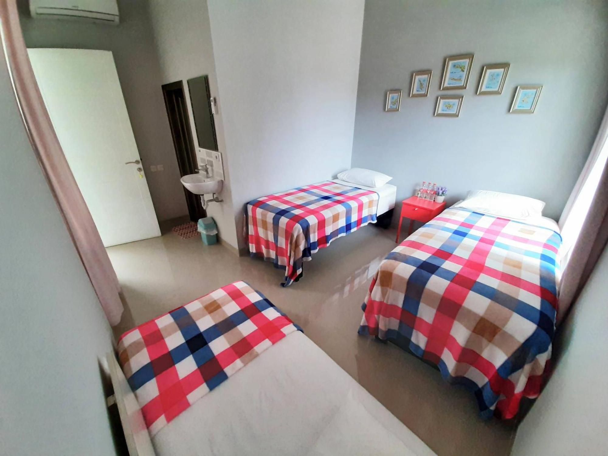 Inni Homestay Маланг Номер фото